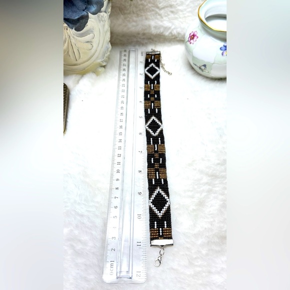 Tribal Style Beaded Choker Necklace - Black, White and gold color - Picture 7 of 8